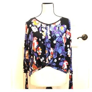 NWT XS Free People tie sleeve floral top